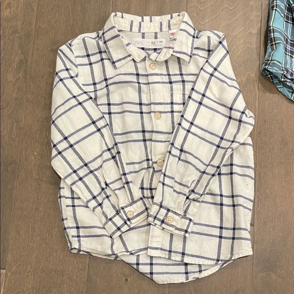 3pc Flanels shirts Bundle size 3T - Picture 4 of 9